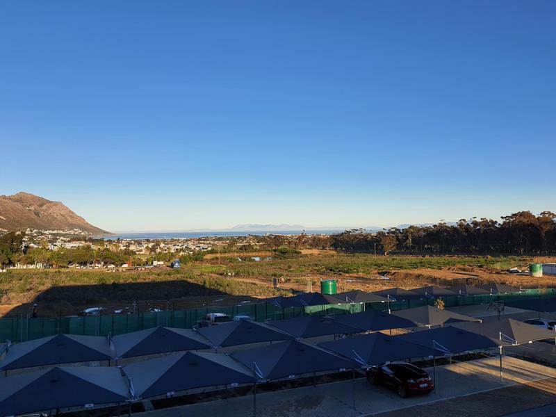 To Let 2 Bedroom Property for Rent in Gordons Bay Western Cape